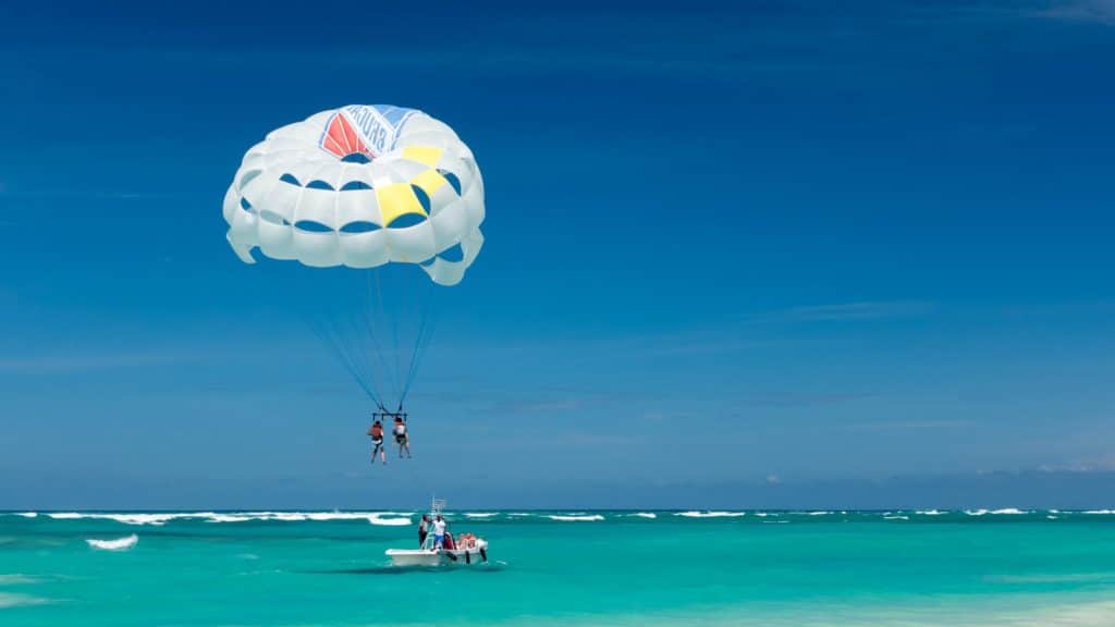 parasailing-belle-mare