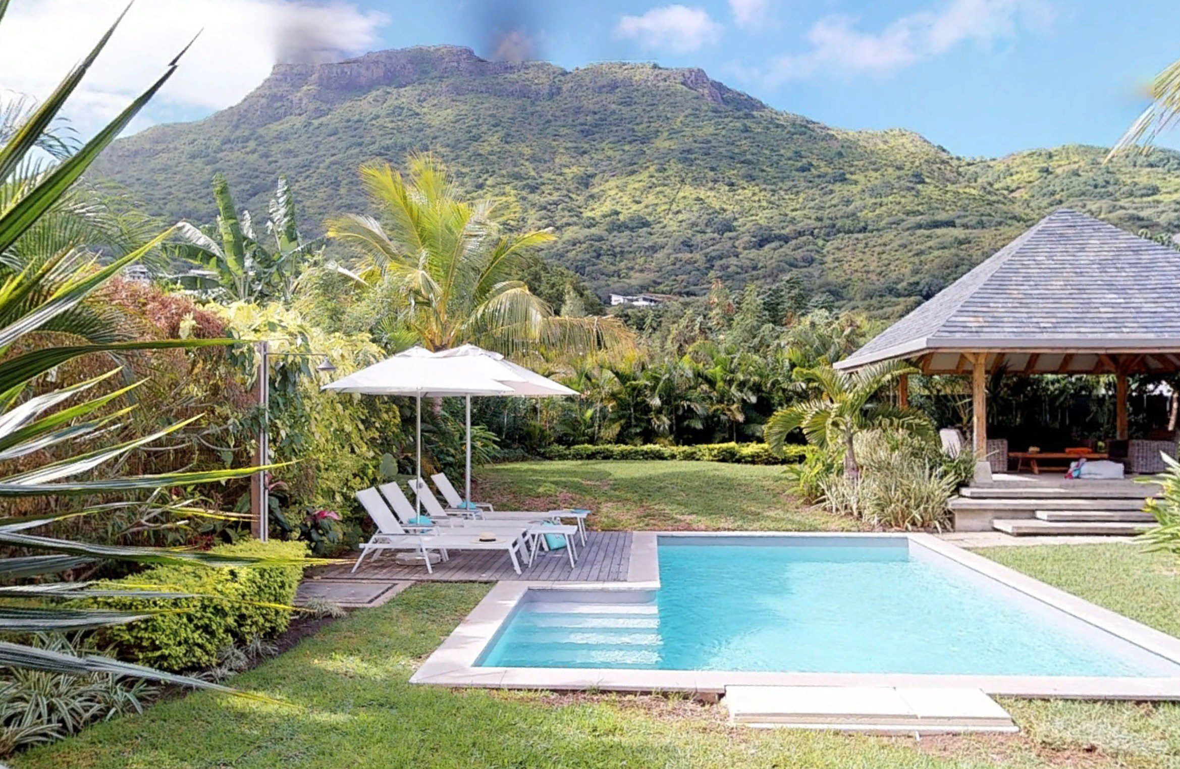 Vue Piscine et Kiosque - Marguery Villa type DELUXE