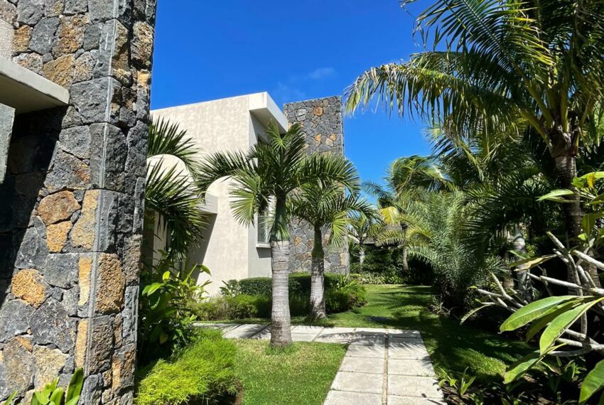 Vue exterieure 2 depuis le jardin tropical