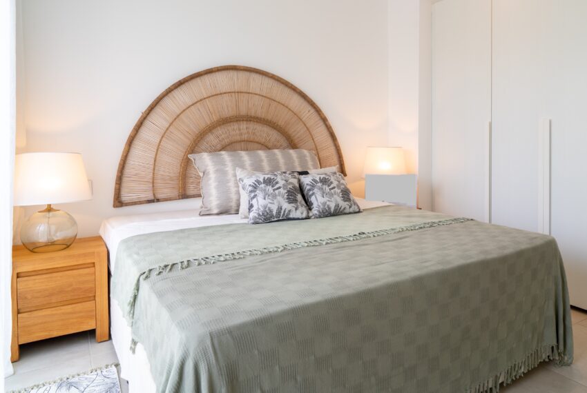 2nd Bedroom (2)