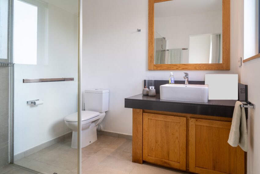 Bathroom (2)