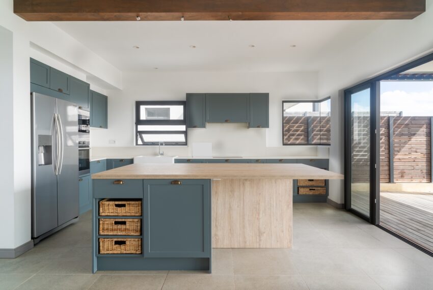 Residence St Antoine- Terrasse vue de la Cuisine