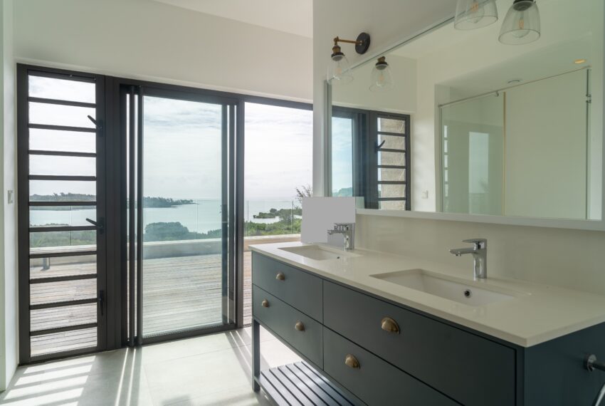 Residence St Antoine-SDB Master vue mer