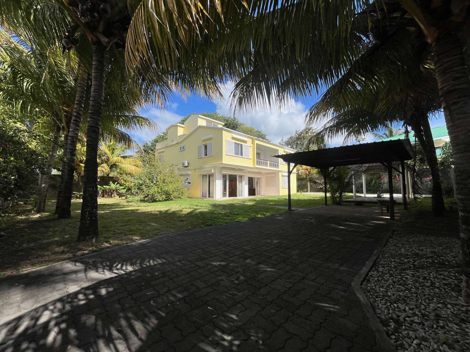 Maison vue entree - immo ile maurice.com