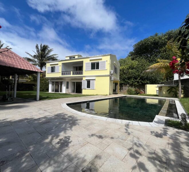 Maison vue piscine et varangue - immo ile maurice.com