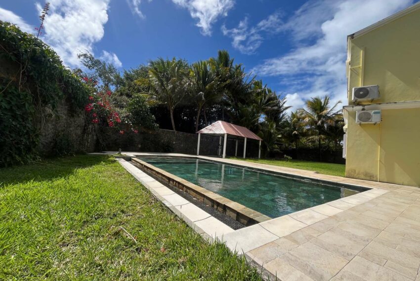 Maison vue piscine- immo ile maurice.com