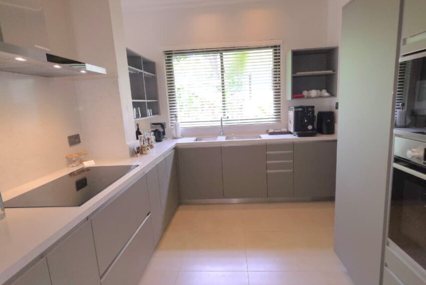 Cuisine - Villa Four Seasons